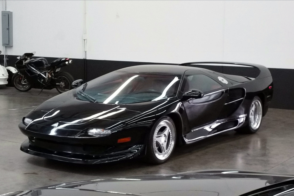 1999 VECTOR M-12 - Front 3/4 - 238035