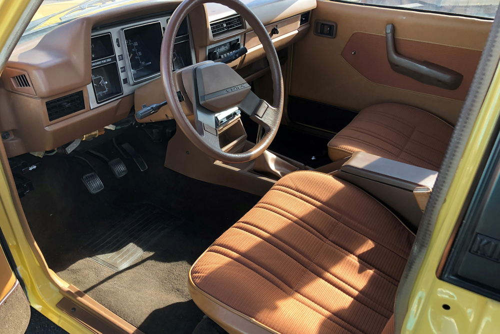 1982 DATSUN PICKUP - Interior - 238050