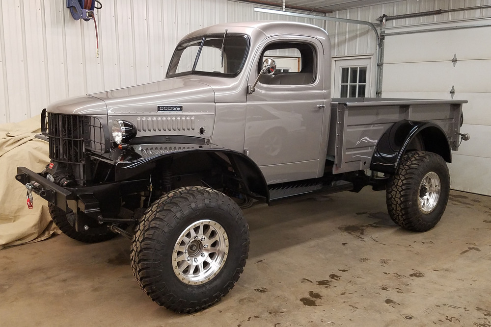 1941 DODGE POWER WAGON - Front 3/4 - 238139