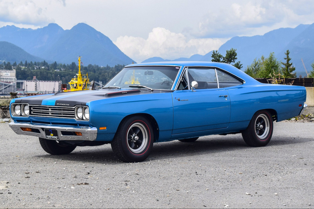 1969 PLYMOUTH ROAD RUNNER - Front 3/4 - 238150