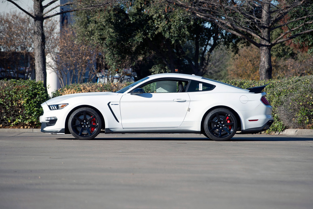2016 FORD SHELBY GT350R - Side Profile - 238333