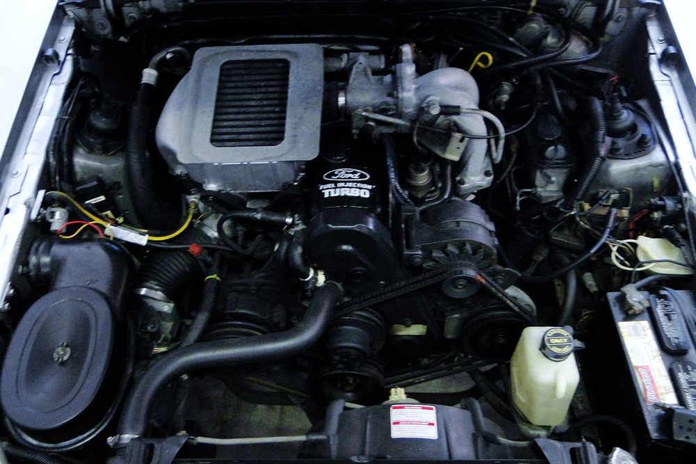 1984 FORD MUSTANG SVO - Engine - 238405