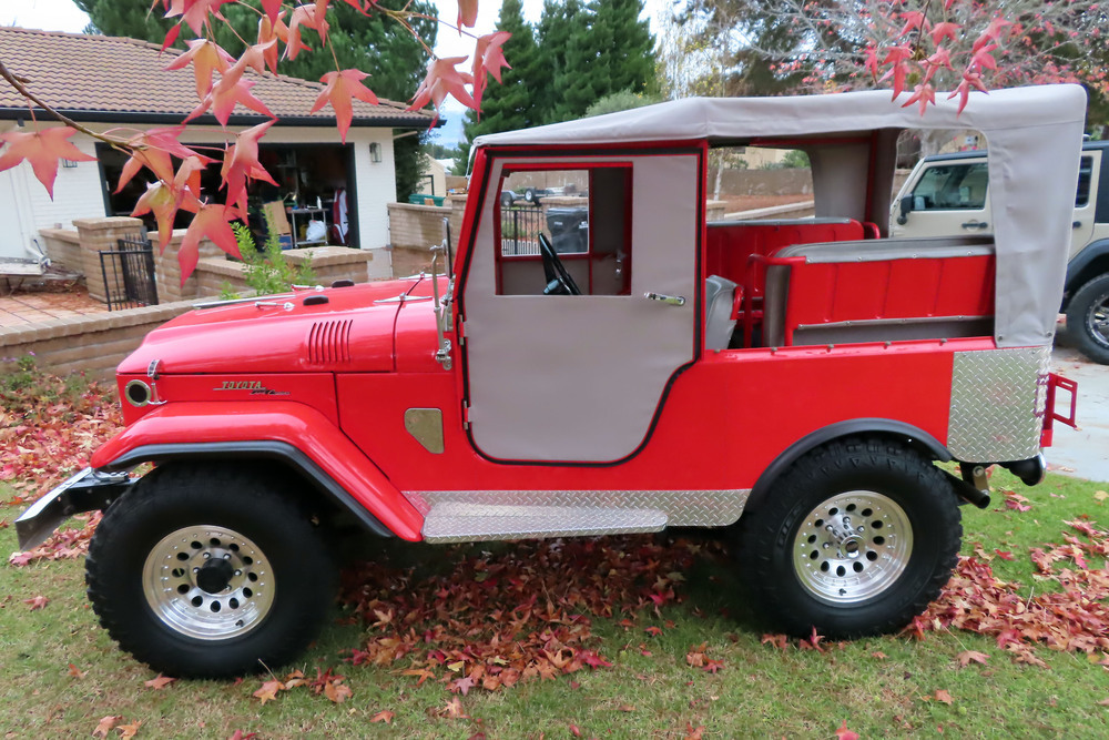 1961 TOYOTA LAND CRUISER FJ25  - Side Profile - 238464