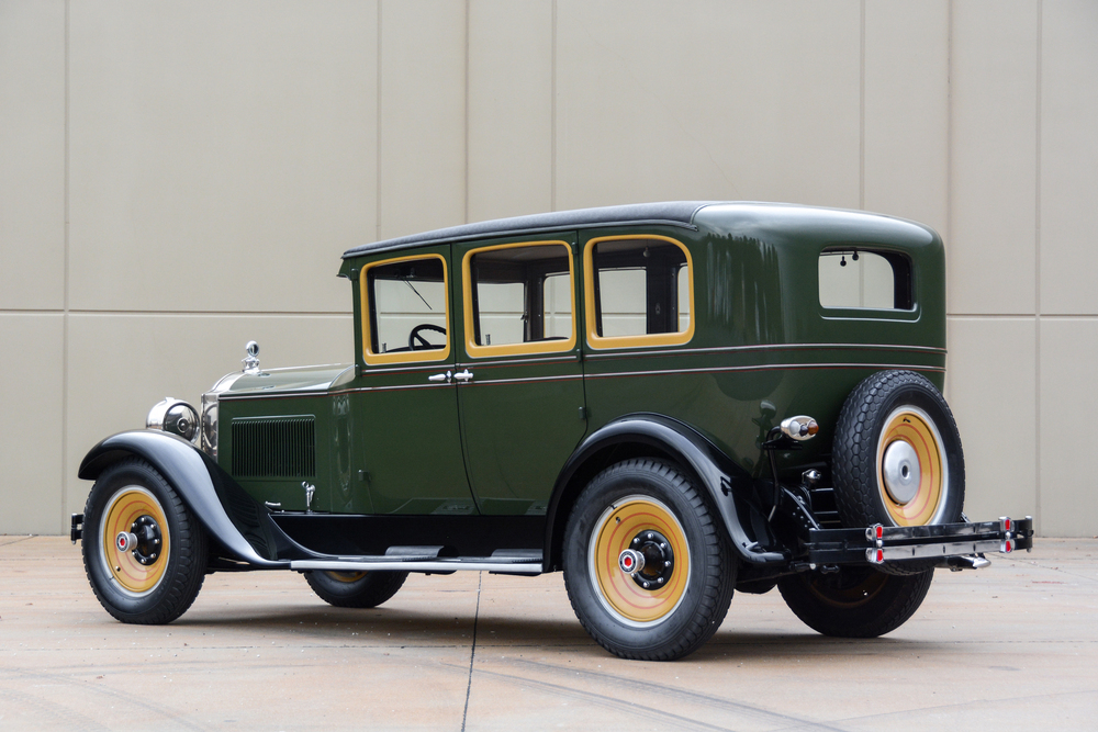 1928 PACKARD 526 SEDAN - Rear 3/4 - 238481