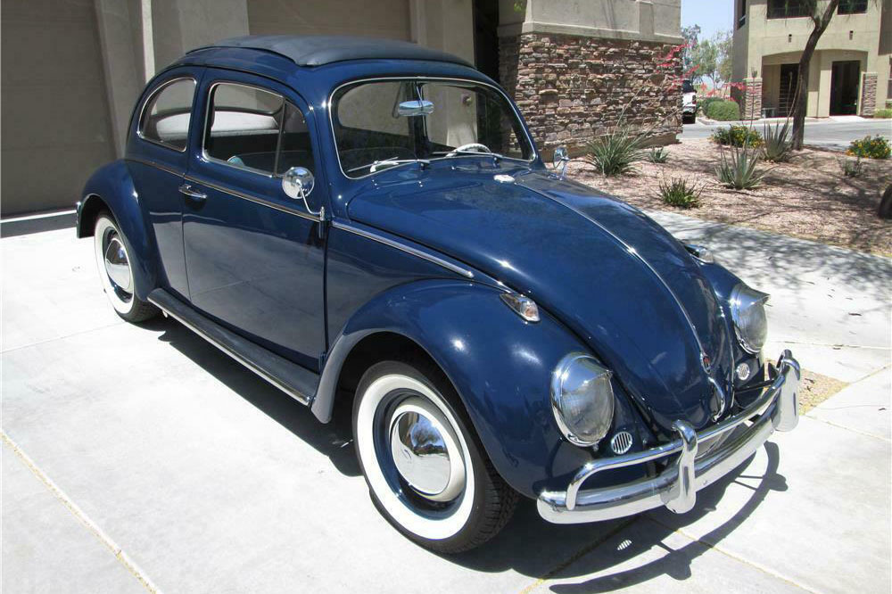 1960 VOLKSWAGEN BEETLE SLIDING RAGTOP - Front 3/4 - 238544