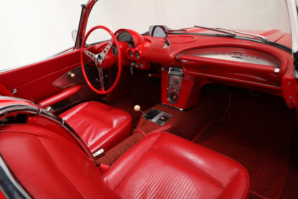 1961 CHEVROLET CORVETTE CONVERTIBLE - Interior - 238607