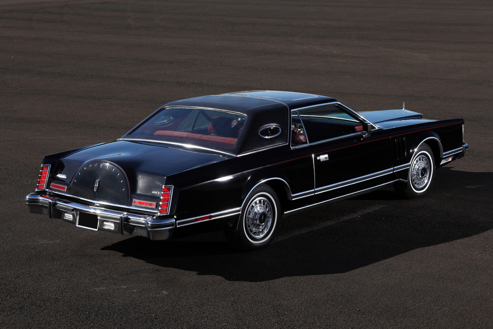 Lincoln continental mark v