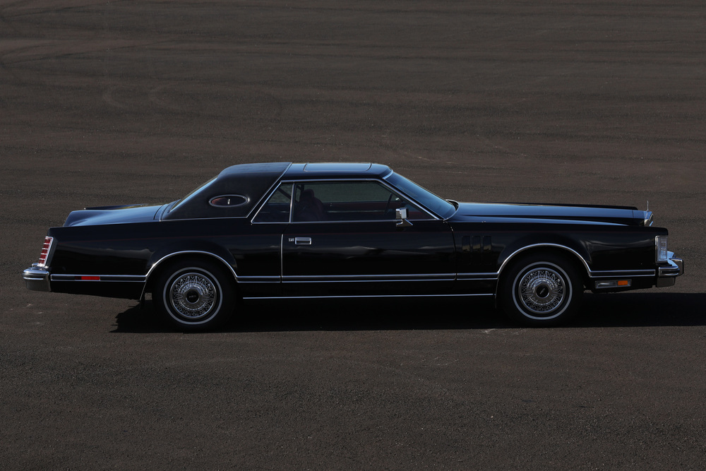 1979 LINCOLN CONTINENTAL MARK V - Side Profile - 238683