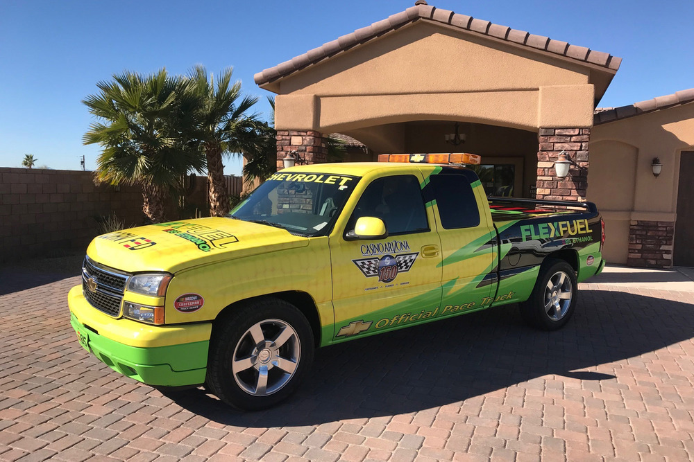 2006 CHEVROLET C1500 CUSTOM PICKUP - Front 3/4 - 239032