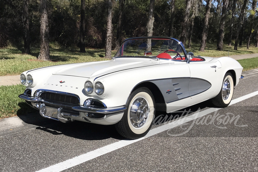 1961 CHEVROLET CORVETTE 283/270 CONVERTIBLE - Front 3/4 - 241355