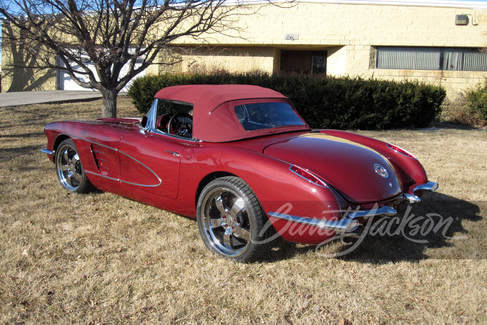 1960 CHEVROLET CORVETTE CUSTOM CONVERTIBLE - Rear 3/4 - 241377