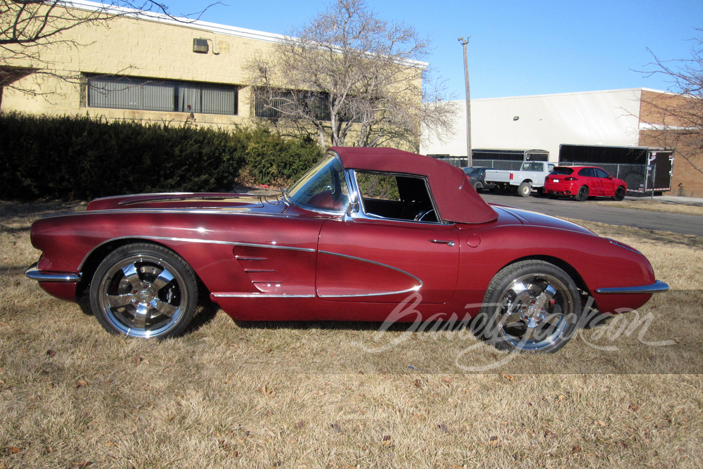 1960 CHEVROLET CORVETTE CUSTOM CONVERTIBLE - Side Profile - 241377