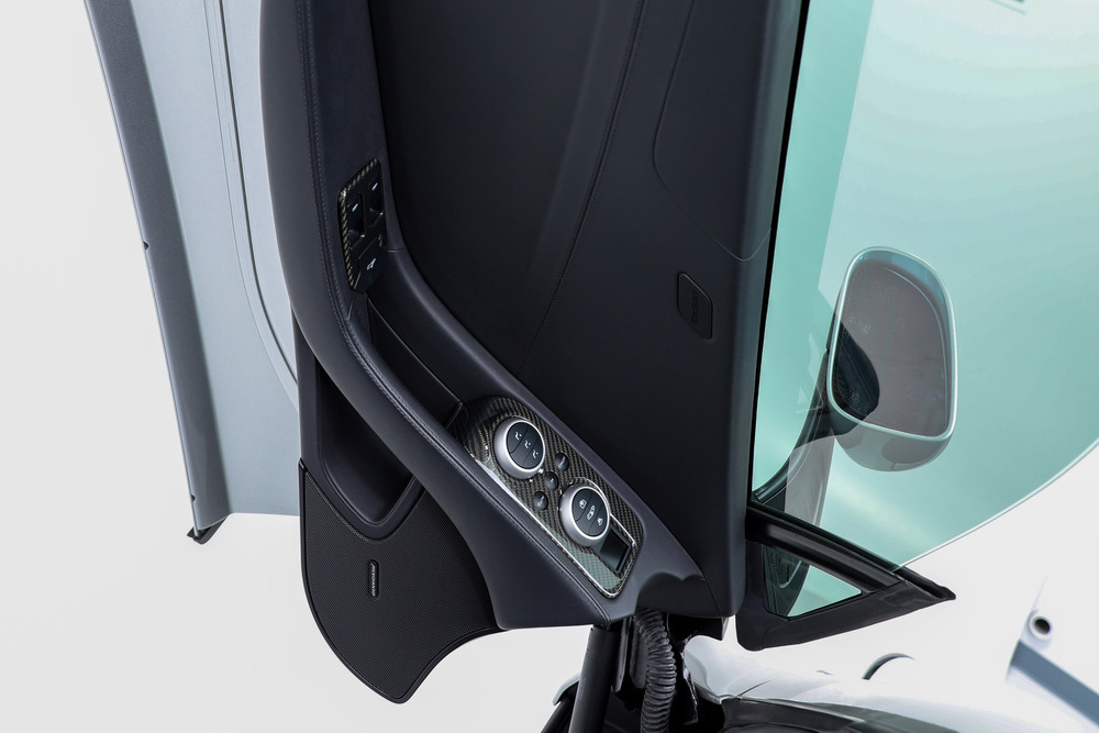 2012 MCLAREN MP4-12C - Misc 45 - 242438