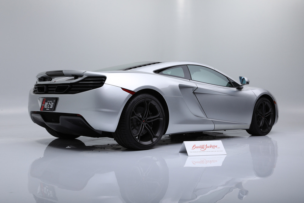 2012 MCLAREN MP4-12C - Rear 3/4 - 242438
