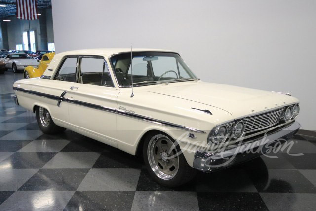 1964 FORD FAIRLANE 500 CUSTOM COUPE - Front 3/4 - 242851