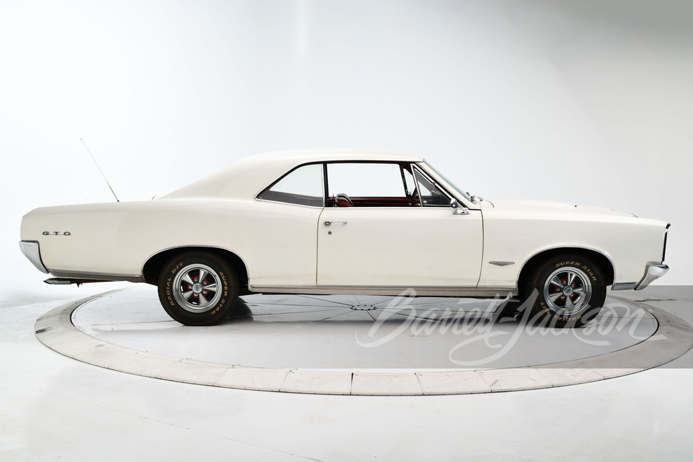 1966 PONTIAC GTO - Side Profile - 242939