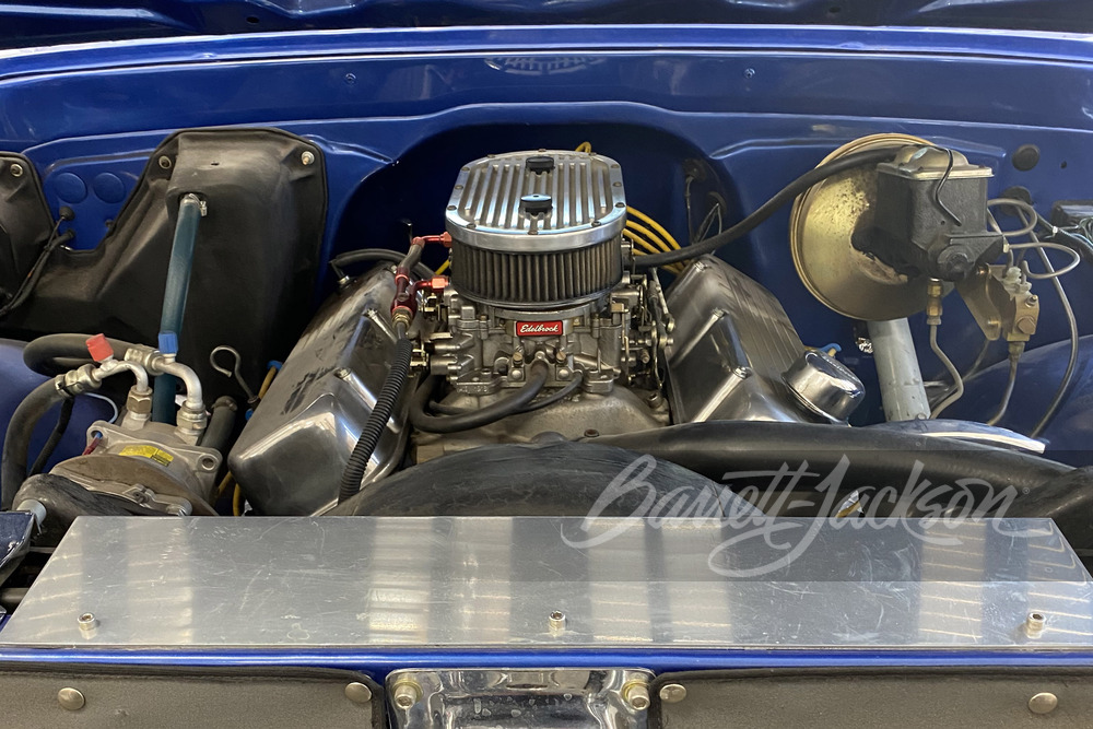 1968 CHEVROLET C10 CUSTOM STEPSIDE PICKUP - Engine - 242996