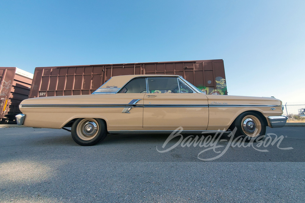1964 FORD FAIRLANE 500 - Side Profile - 243049