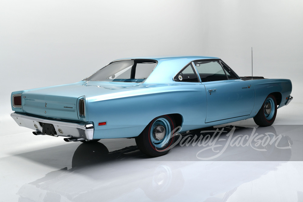 1969 PLYMOUTH HEMI ROAD RUNNER - Rear 3/4 - 243158