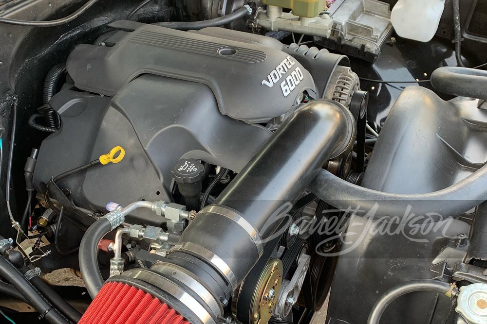1982 CHEVROLET K10 CUSTOM PICKUP - Engine - 243228