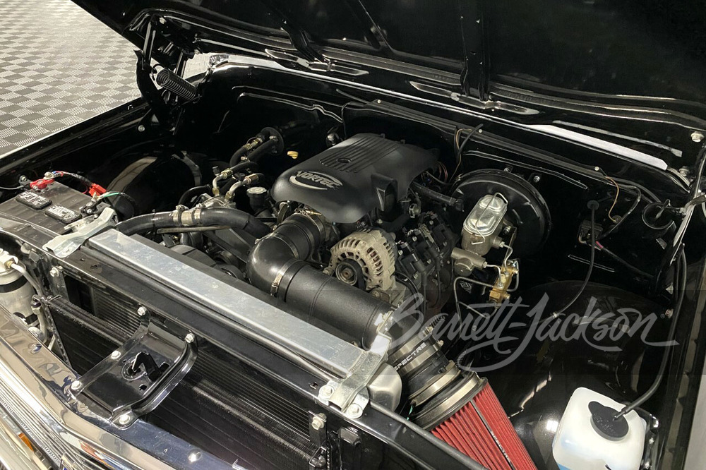 1970 CHEVROLET K5 BLAZER CUSTOM SUV - Engine - 243693