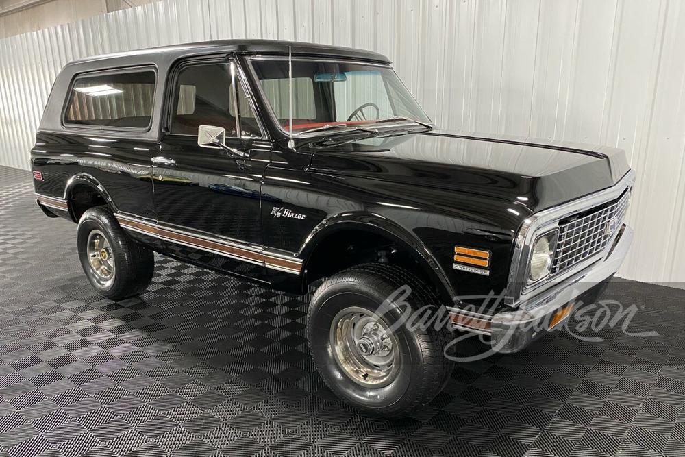 1970 CHEVROLET K5 BLAZER CUSTOM SUV - Front 3/4 - 243693