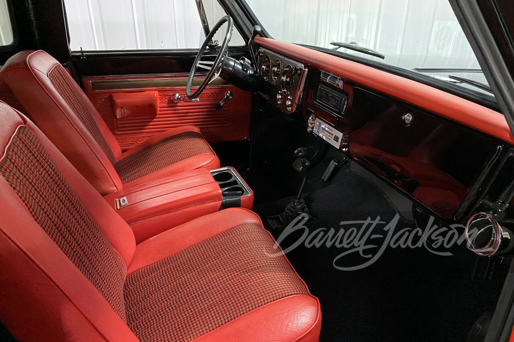 1970 CHEVROLET K5 BLAZER CUSTOM SUV - Interior - 243693