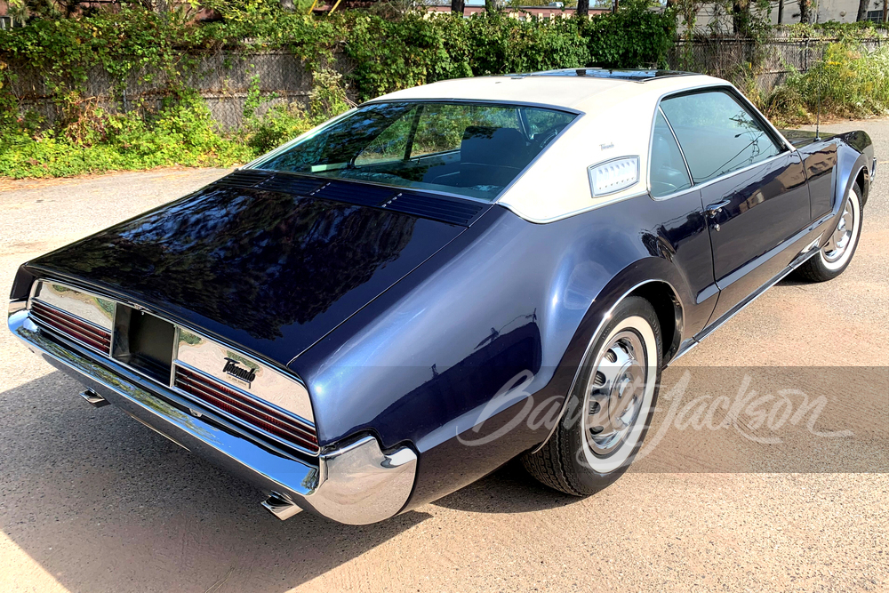 1966 OLDSMOBILE TORONADO SPORT COUPE - Rear 3/4 - 244093