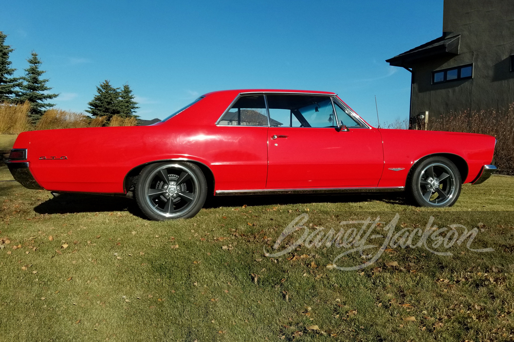 1965 PONTIAC GTO CUSTOM HARDTOP - Side Profile - 244121
