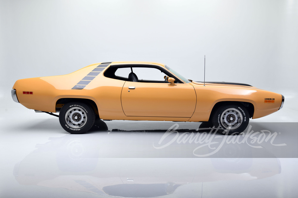 1971 PLYMOUTH ROAD RUNNER - Side Profile - 244296