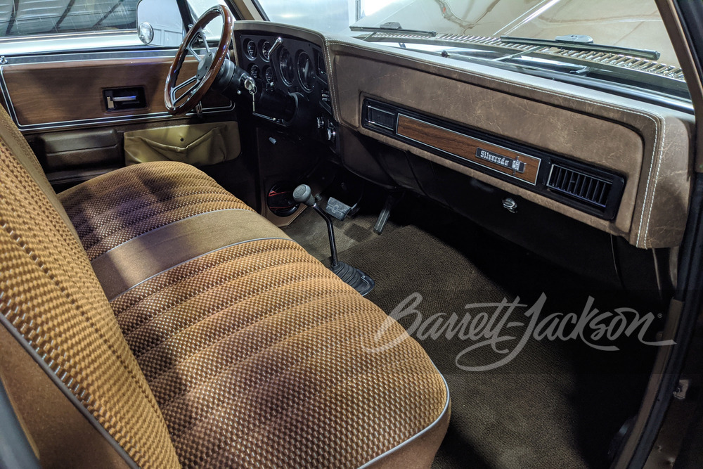 1975 CHEVROLET K10 CUSTOM PICKUP - Interior - 244381