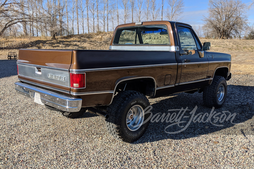 1975 CHEVROLET K10 CUSTOM PICKUP - Rear 3/4 - 244381