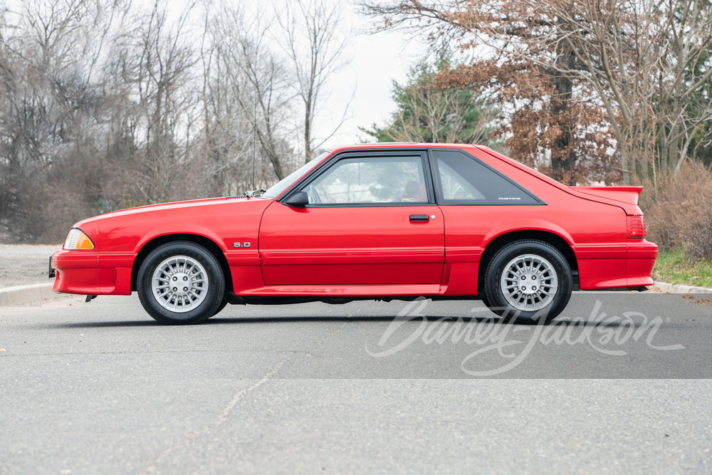 1990 FORD MUSTANG GT - Side Profile - 244445