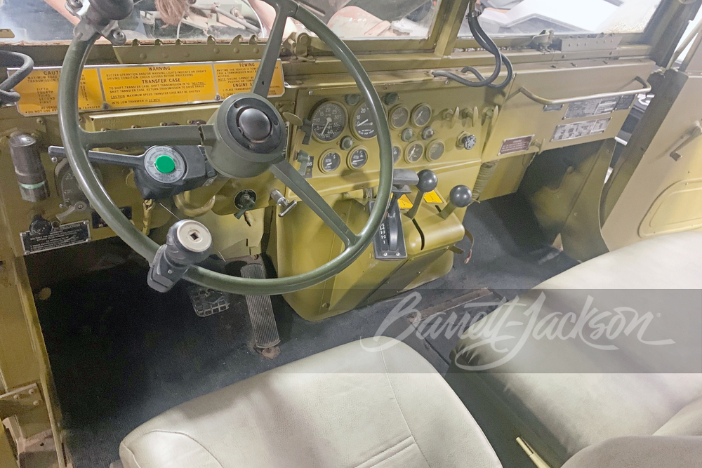 1984 AM GENERAL M923 6X6 PICKUP  - Interior - 244919