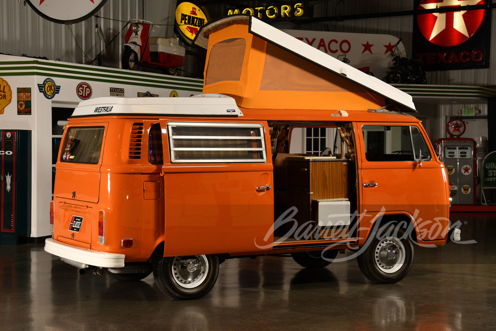1973 VOLKSWAGEN WESTFALIA CAMPER POP-UP - Rear 3/4 - 245006