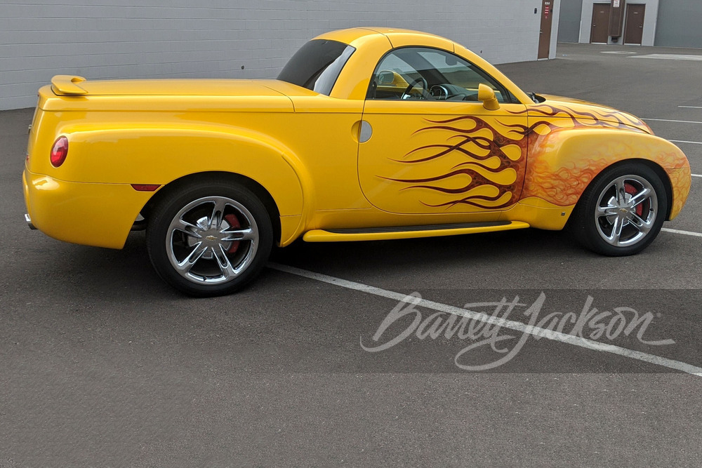2006 CHEVROLET SSR CUSTOM PICKUP - Side Profile - 245075
