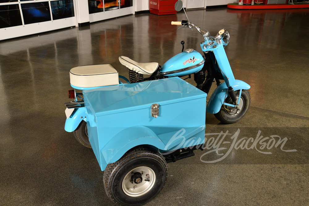 1957 CUSHMAN EAGLE TRUCKSTER - Rear 3/4 - 245089