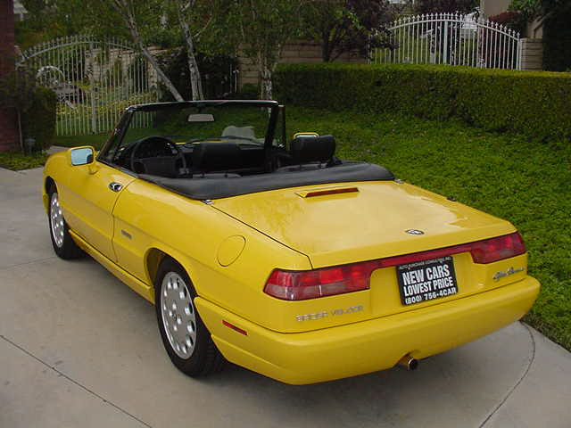 1992 Alfa Romeo Spider Veloce Convertible