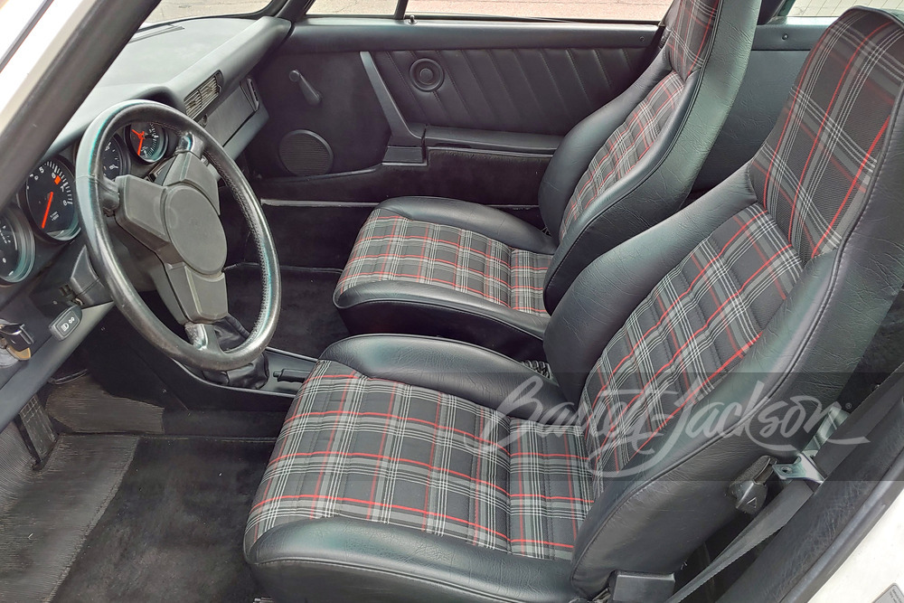 1977 PORSCHE 911S TARGA - Interior - 245210