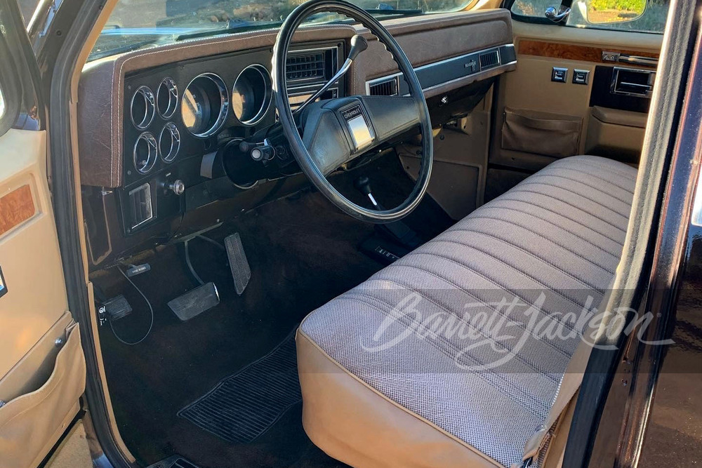 1985 CHEVROLET K10 CUSTOM PICKUP - Interior - 245312