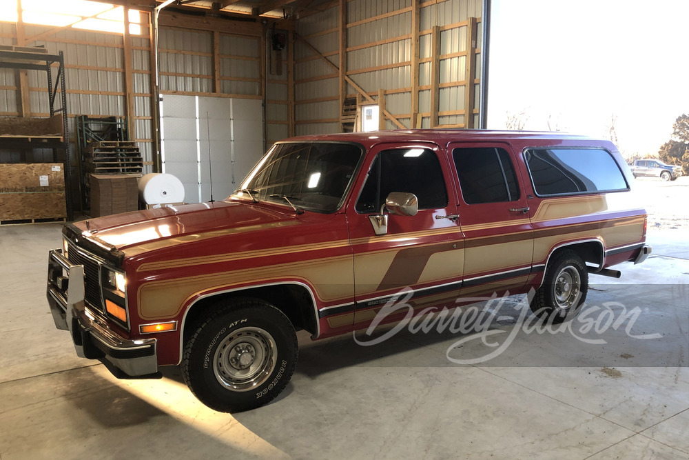 1991 GMC SUBURBAN - Front 3/4 - 246798