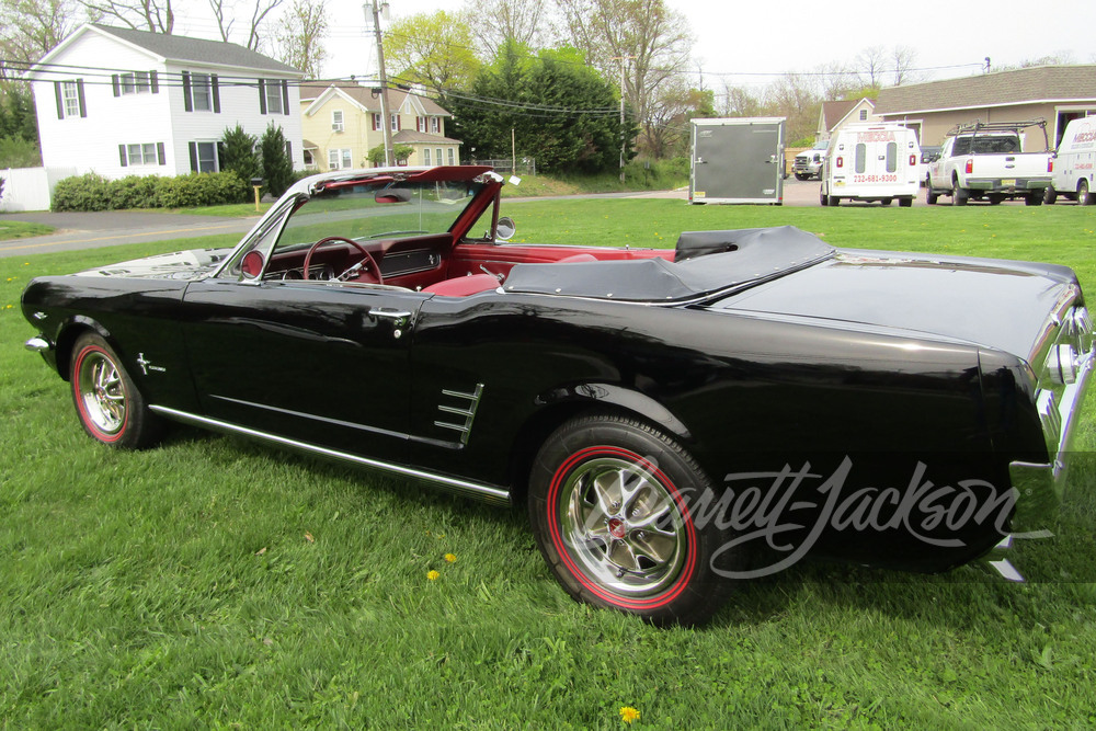 1966 FORD MUSTANG CONVERTIBLE - Side Profile - 247918