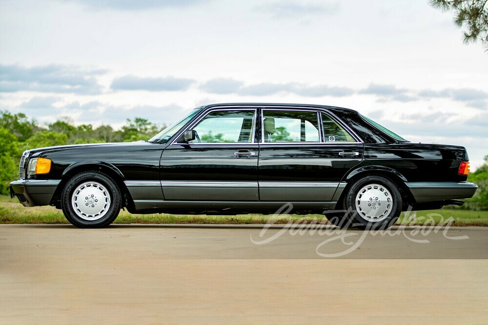1991 MERCEDES-BENZ 560SEL - Side Profile - 247952
