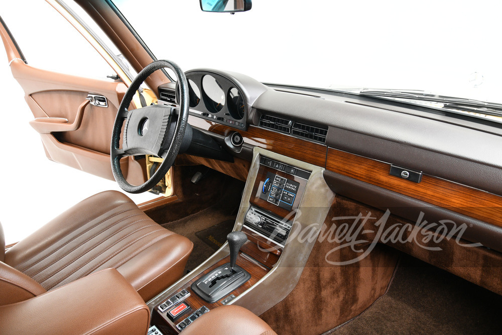 1980 MERCEDES-BENZ 300SD - Interior - 248012