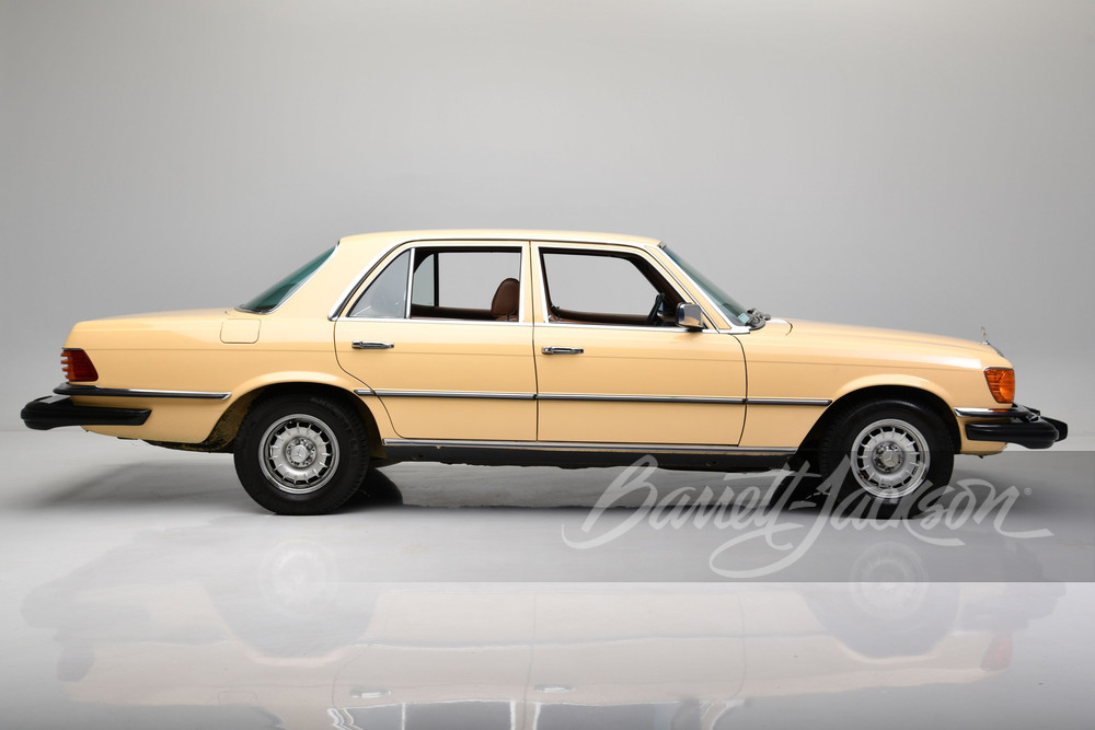 1980 MERCEDES-BENZ 300SD - Side Profile - 248012