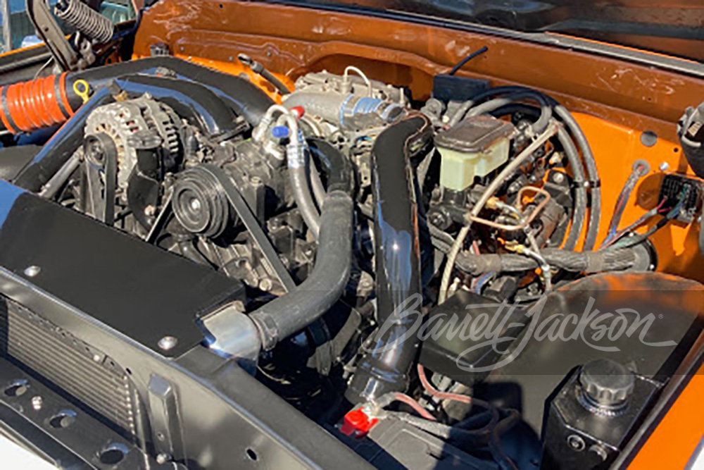 1968 CHEVROLET SUBURBAN CUSTOM SUV - Engine - 248219