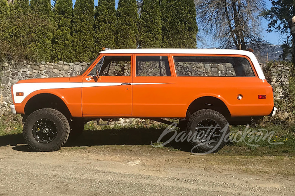 1968 CHEVROLET SUBURBAN CUSTOM SUV - Side Profile - 248219
