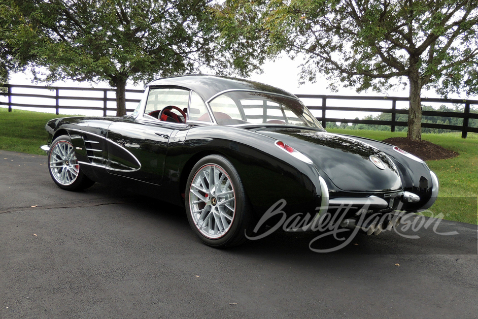 1958 CHEVROLET CORVETTE CUSTOM CONVERTIBLE - Rear 3/4 - 248292