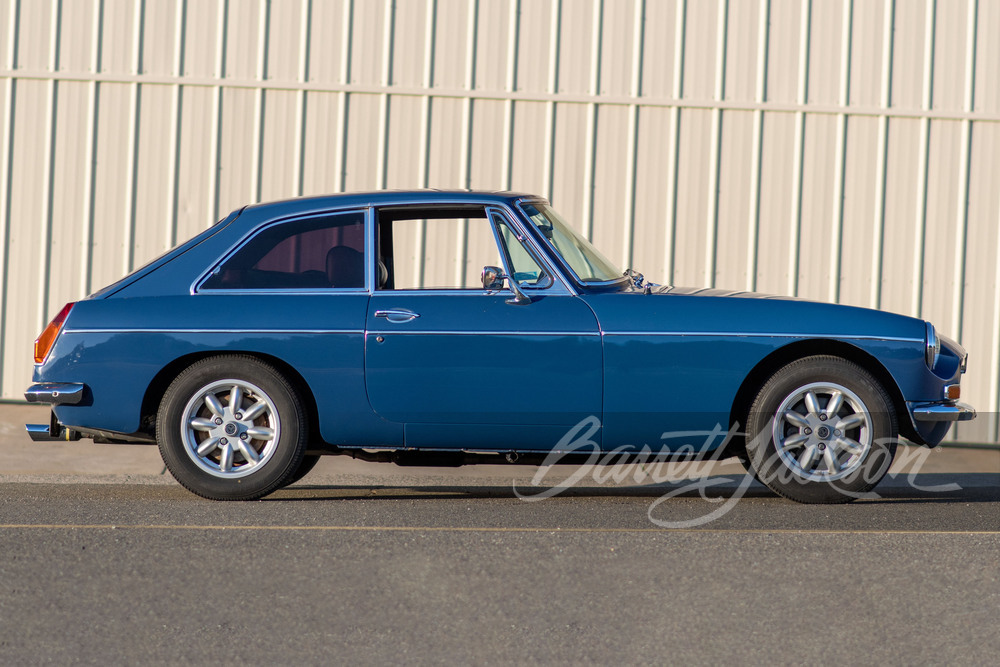 1972 MGB GT - Side Profile - 248389