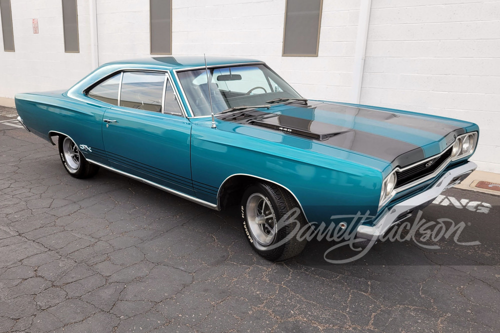 1968 PLYMOUTH GTX - Front 3/4 - 248939